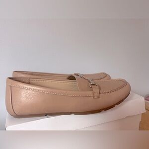 Calvin Klein Women’s Loafers Size 7 Like New!